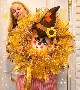 DIY WREATH KIT | Scarecrow Face (created by artist Iveth Wright) | Felt Plush Hat | Fall | KIT050-26CAN